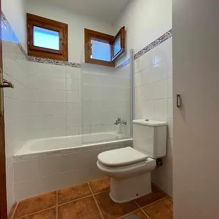 Lägenhet Familiar Cercano A Playa De Rodiles 6 *